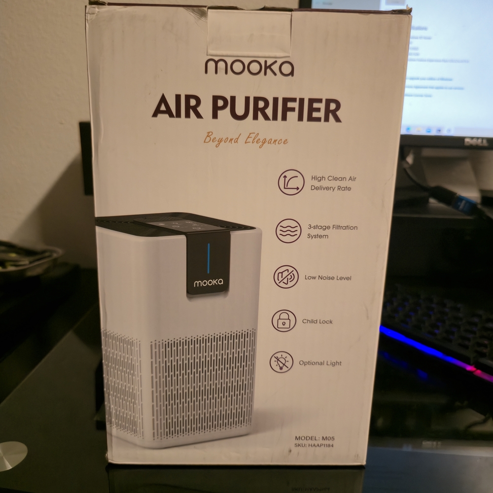 Air Purifier - Sleek White Design